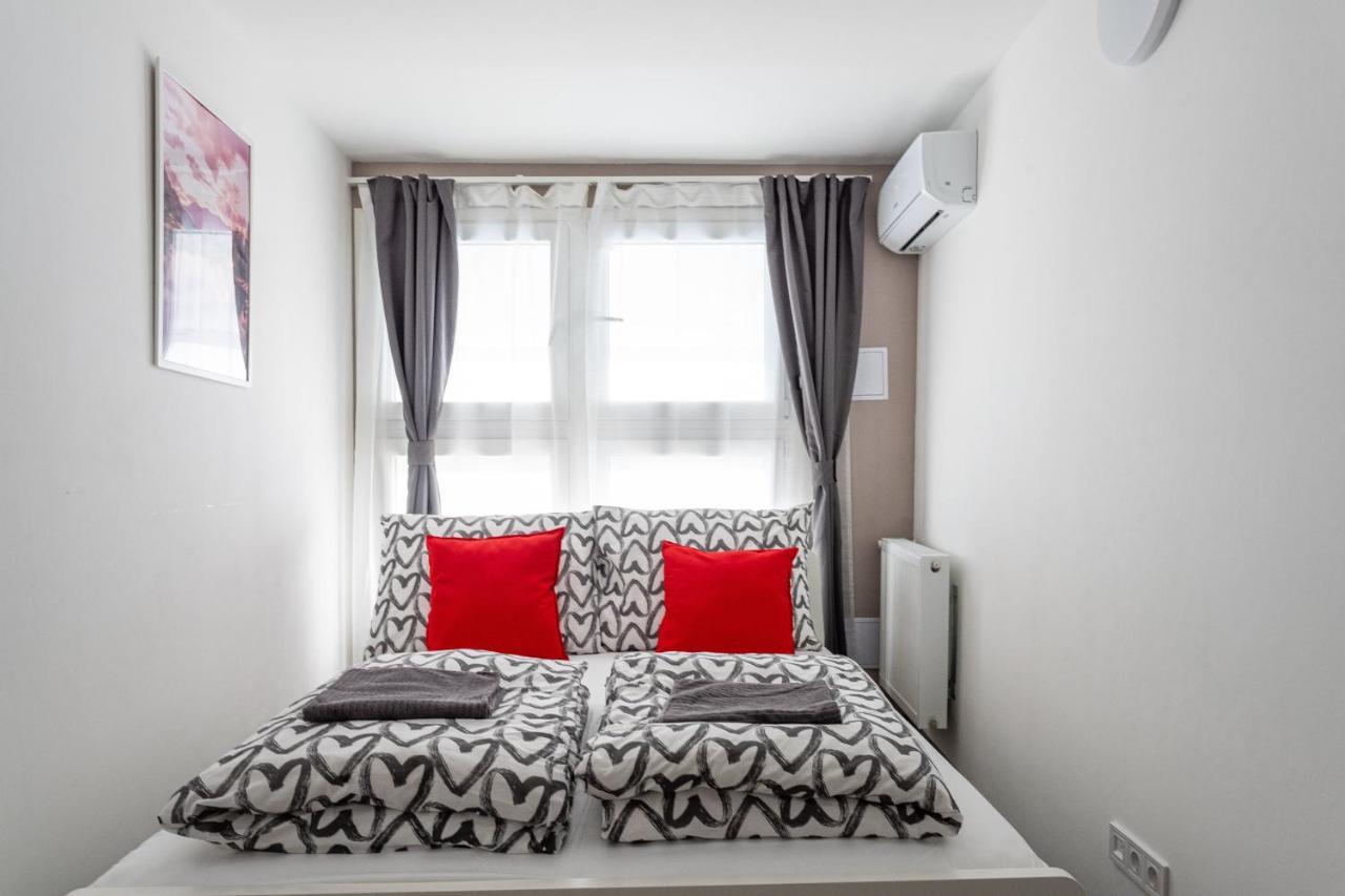 Rakoczi 4 Bedroom Centre Apartment บูดาเปสต์ ภายนอก รูปภาพ